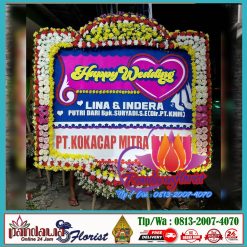 bunga papan happy wedding cikarang